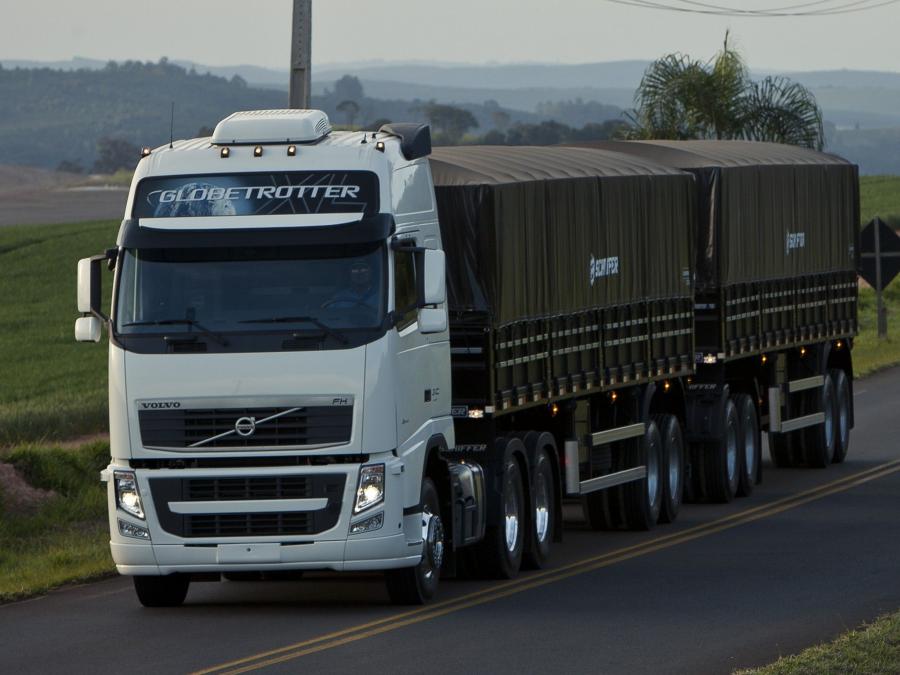  Volvo FH 540 6x2 2008 года  (фото 7 из 19)